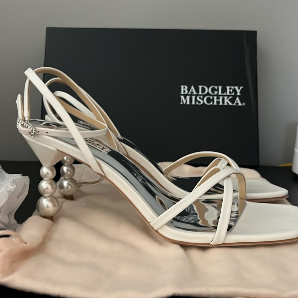 Badgley Mischka - Callie Square Toe Crossover Strap High Heel Sandals - Size 9